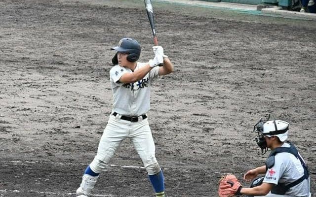 全体練習後の素振りで極めた「無心」の一振り　奈良大付・森央真選手