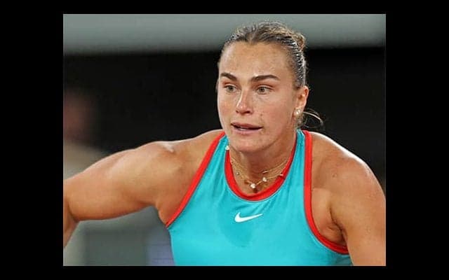  世界1位 圧勝で全仏OP初戦突破 