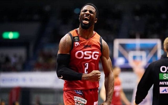 三遠のヌワバに2試合出場停止と罰金処分…CSセミファイナルで判定に抗議