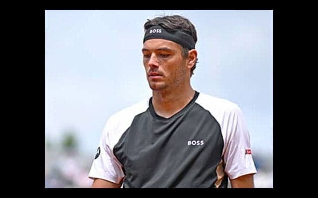  世界4位 まさかの全仏OP初戦敗退 