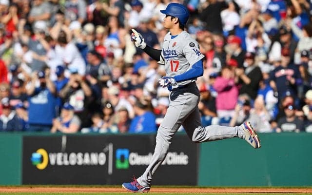 大谷翔平、2戦連発第19号ソロホームラン！敵地騒然の初球アーチ　今季5本目、通算17本目の先頭打者弾　HRランキング単独トップ浮上