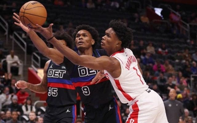 ロケッツのアメン・トンプソン、ピストンズのアサー・トンプソンがジャマイカ国籍取得へ