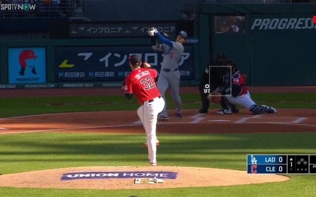 大谷翔平、第19号は「悪球打ち」の衝撃弾に…ゾーン無視で初球から“マン振り”ホームランにスタジアム騒然