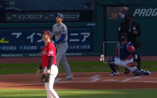 もはや人間じゃない！ 大谷翔平、とんでもない“初球アーチ”「カッコよすぎ」「ヤバい」 185キロ弾丸ライナー→ゆっくり“確信歩き”「気持ち良さそう」