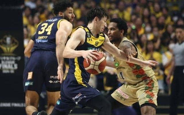 宇都宮ブレックス3度目V、地元でも祝杯　「最高の夜、ありがとう」