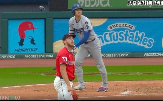 ウソだろ…！？ 大谷翔平、逆方向弾に“イライラ”「そらキレる」「すげえ表情」 まさかの被弾… 投手の様子がおかしくなる