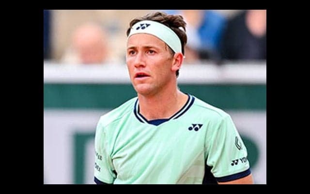  世界8位 得意の全仏OPで2回戦敗退 