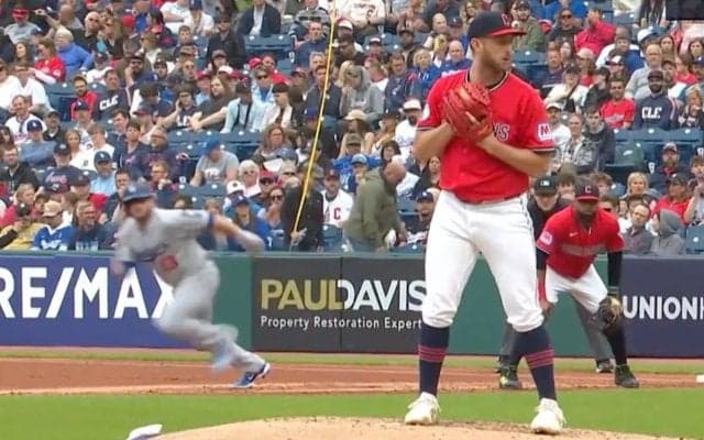 ナメすぎだろ！ド軍大砲の“足”でまさかの展開「盗まれすぎ」 誰も気にしてない… マンシーが“不意打ち盗塁”「実は鈍足じゃないからw」