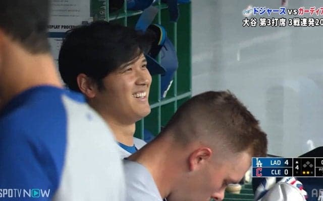 『え…？』大谷翔平の特大HRに敵地ファンが動けなくなる 逆方向＆巨壁越えの一発に騒然「フライかと思ったわw」「なんで入る？」