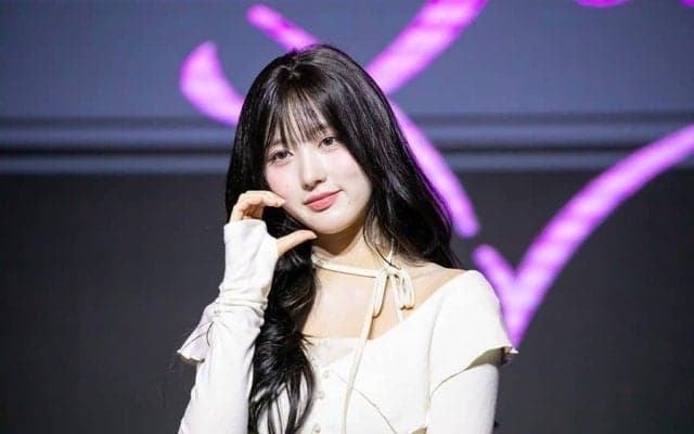 “激変”韓国美女の「ビジュ伝説すぎ」　へそ出し投球に選手釘付け…ファン悶絶「きゃわわわ」