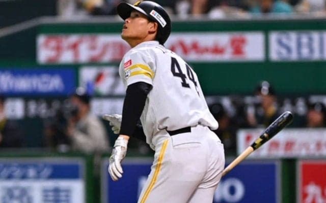 衝撃の高弾道…鷹22歳は「ギータのそれ」　2軍トップの“5”にファン騒然「1軍で見たい」