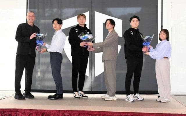 アルティーリ千葉　千葉市にB2優勝を報告