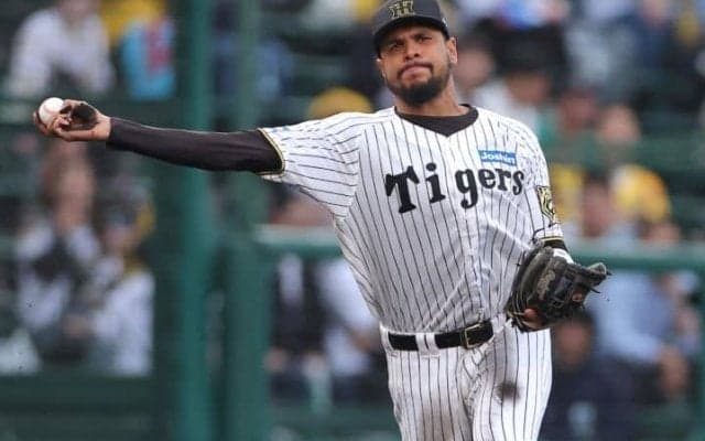 藤川阪神の新守備隊形は「意外といけるかも？」　新ホットコーナーの好守が話題　「打撃も頼むで！」