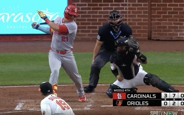 菅野智之の魔球でヌートバーに“異変”「そらビビる」「ドン引き」エグい“絶妙スプリット”→空振り三振で様子がおかしくなる