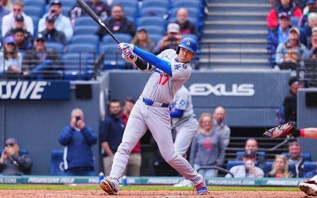 敵軍が試合前から苦笑い…大谷翔平の“12”が「クレイジーだ」　地元スターの紹介時に珍事
