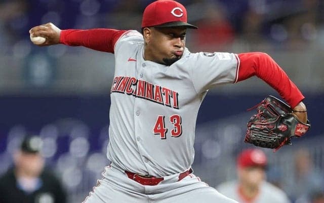 ド軍、通算75セーブの剛腕ディアスを電撃獲得　球団発表…オールスター右腕でブルペン再建へ