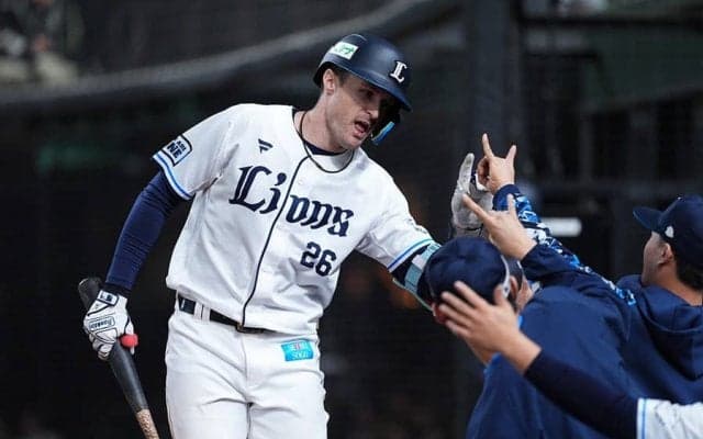 西武を変えた新助っ人「本当に助かる」　指揮官も激賞…躍進支える“28”の価値