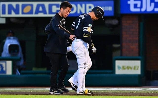 4時間44分の長期戦　自打球の近藤健介は「ダメなら言いますと」…小久保監督のコメント