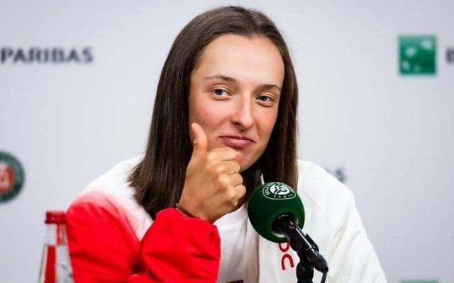 シフィオンテク、ストレート勝ちで16強。4回戦で天敵オスタペンコを破った世界12位ルバキナと対戦[全仏オープン]