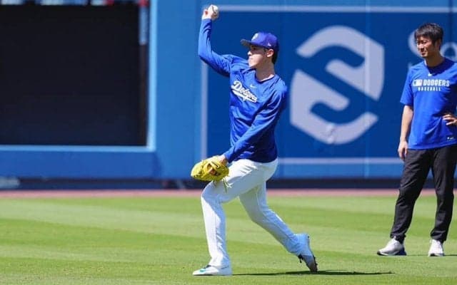 IL入り中の佐々木朗希がキャッチボールで調整　15ｍの距離…報道陣の前では離脱後初