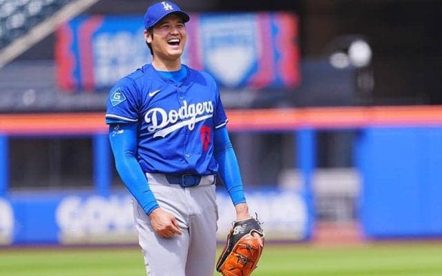 大谷翔平は「とても投げたがっている」　ド軍指揮官が1日の「ライブBP」登板を示唆