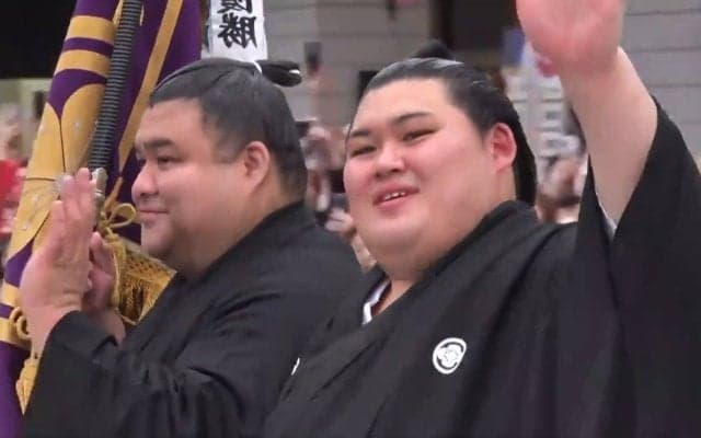 「寂しすぎる」元横綱・白鵬が見せた“笑顔”に再脚光 「新横綱への気遣いでは」憶測も