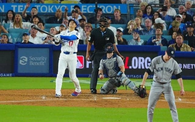 大谷翔平、ジャッジの頭上越す22号　ベース“踏み直し”も…マルチHRで球団タイ月間15発