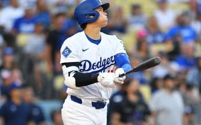 球界騒然の62発ペース！ 直近7試合5発目を放った大谷翔平の「.379」が示す、ジャッジをも凌駕する“日本人離れの打力”