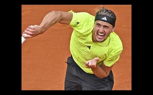  ズベレフ 8年連続で全仏OP16強 