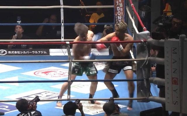 「ガチで映ってる」「本物やん」格闘技中継、人気俳優と人気タレントの姿にファン騒然