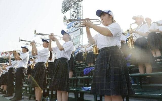 甲子園ブラスバンドフェスが開幕、ライブ配信も　夏空に応援の響き
