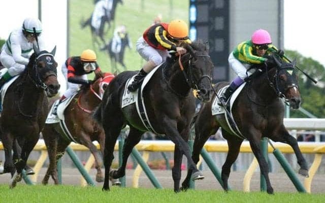 クロワデュノールがダービー制覇　北村友一騎手は3度目の挑戦で栄冠