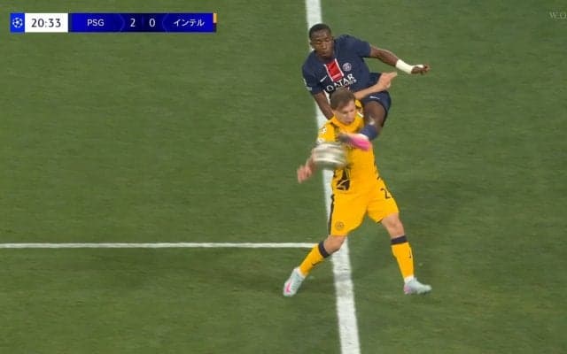 何が起きた？「インテルの心を折るきっかけを作った」アクロバティック過ぎるライン上の“1mmクリア”が話題「歴史を変えた瞬間だったかも」