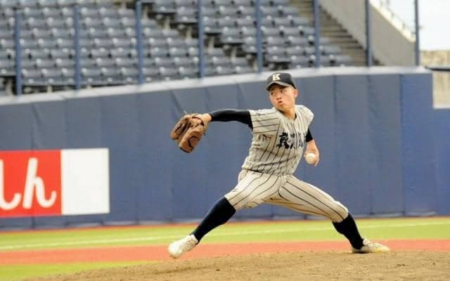 敦賀気比、初戦で姿消す　北信越地区高校野球