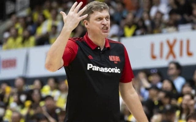 アルバルク東京、アドマイティスHCが続投「一貫性と競争力の高いチームを作り上げていきます」