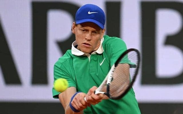 シナー、世界15位ルブレフを圧倒し2年連続ベスト8。準々決勝で世界62位ブブリクと対戦[全仏オープン]