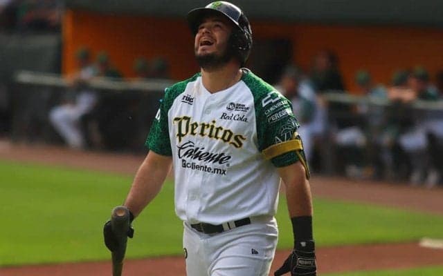 鷹助っ人の“再来”!?　修羅場のはずが…まさかの珍現象に日本ファン爆笑「思い出した」