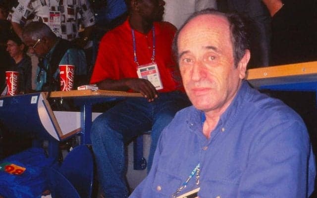 亡くなった｢サッカー界の巨星｣(1)W杯4位の代表チーム監督を｢過大評価｣と批判、代表エースの創造性を称賛しつつも｢集中力はノミなみ｣と表現