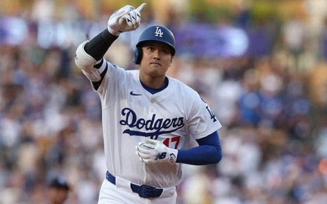 大谷翔平、長嶋さん追悼23号でMLBトップタイ浮上　何度もうなずき確信…129m特大弾