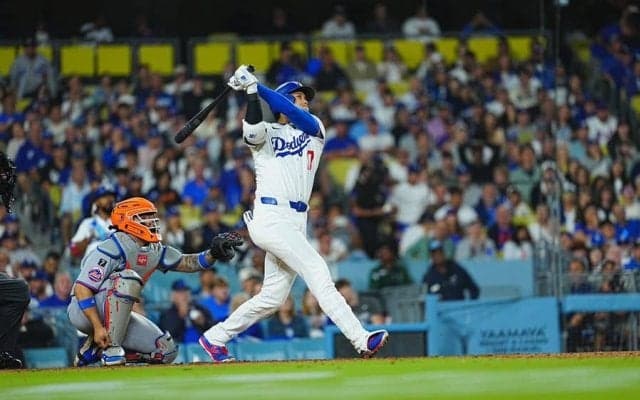 大谷翔平のバットで「ゴルフボールに変貌」　米実況驚愕の23号…打球は「暗闇のなかに」