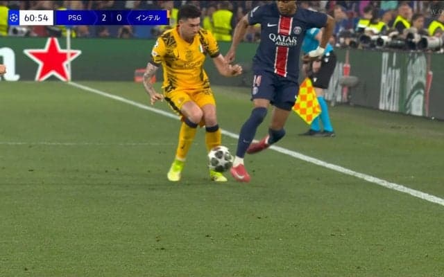 一体何した？“NEXTネイマール”のとんでもない凄技にスタジアム騒然「何歳だよマジ」曲芸級の超絶ターンヒールパスでシュートチャンス演出の瞬間