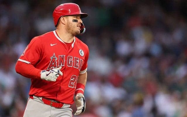 「やっぱり格好いいわ」　復活のトラウト弾に歓喜…驚異の.571に「何か変えたの？」