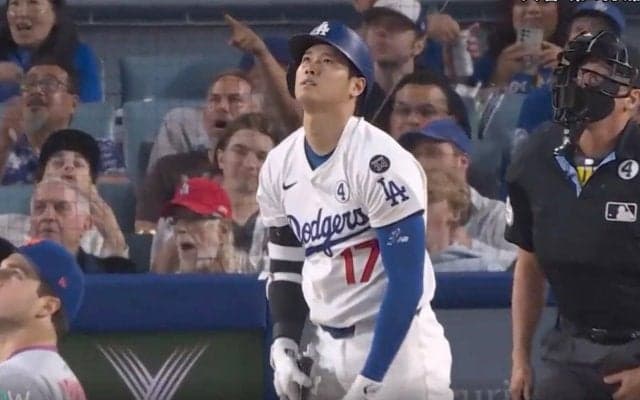 一体、何が起きた…？大谷翔平、爆速特大弾で“見たことない動き”「カッコよすぎ」「鳥肌モノ」打った瞬間にゆっくり“確信しすぎ”リアクション