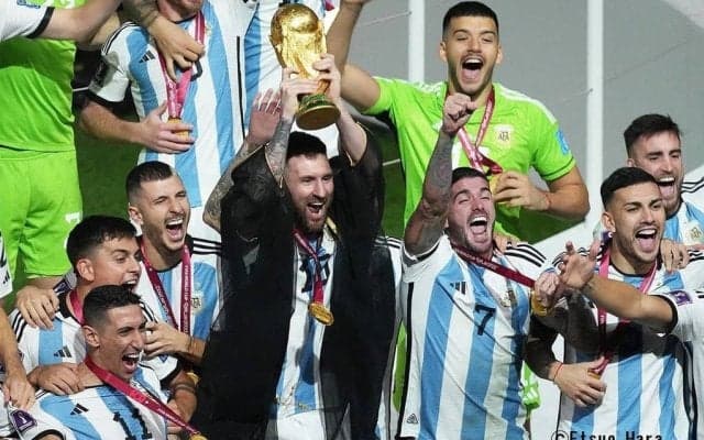 サッカーに｢延長戦｣は必要か(1)欧州サッカー連盟で検討された｢いきなりのPK戦｣、勝者を決めるために｢再試合から進化｣、採用後50年以上たって｢廃止されたルール｣