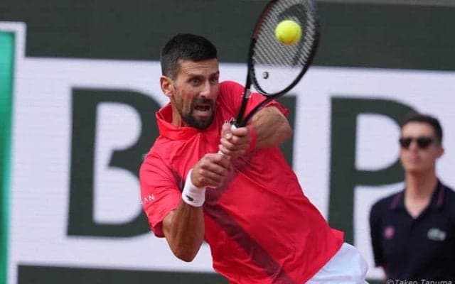 ジョコビッチ、世界3位ズベレフとの壮絶な打ち合いを制して4強！準決勝で世界1位シナーと激突[全仏オープン]