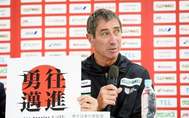 「目標は表彰台、表彰台、表彰台です」ティリ・ロラン新監督が指揮を執る男子日本代表が始動会見