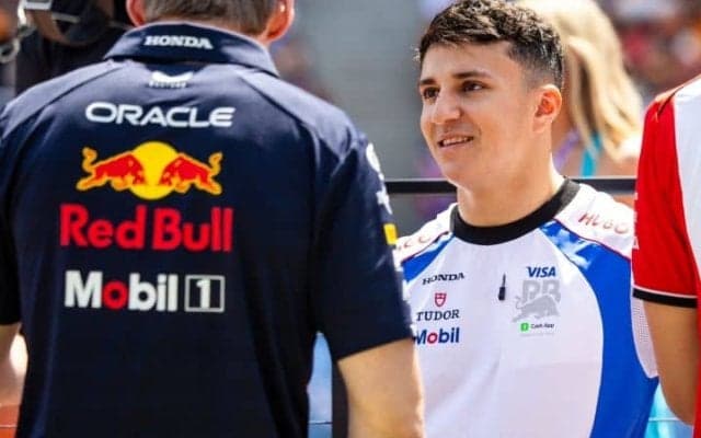 俊英ハジャーと角田裕毅の電撃交代は「キャリアを破壊しかねない」　英解説がレッドブルの“2番手問題”を糾弾「拒否すべき」