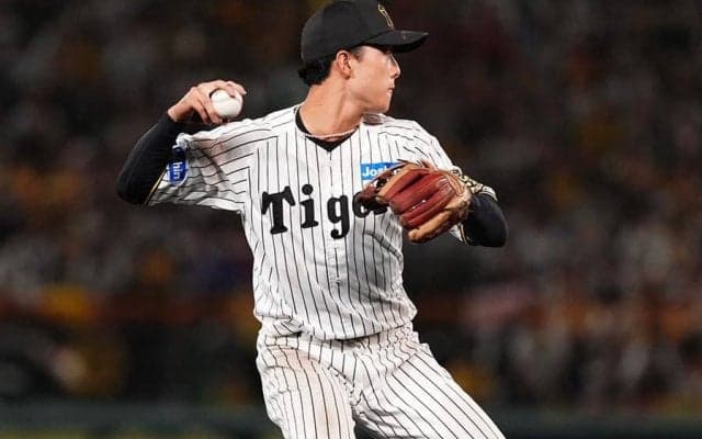 甲子園熱狂の“神プレー”「美しい」　絶体絶命救う好守…電光石火の早業に「起用する理由」