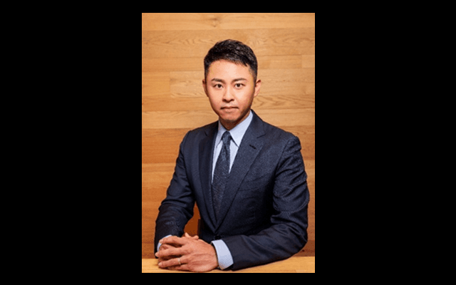 【東京ダービー】金メダリスト・北島康介が表彰式プレゼンターとして来場