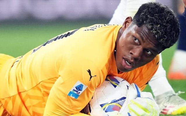 鈴木彩艶の才能にチェルシー、ナポリも興味津々　日本人GK初のプレミアリーガー誕生も遠くない